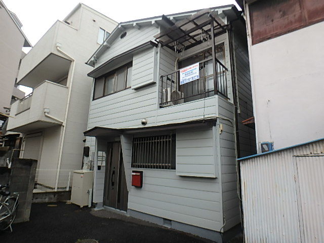 北本町１丁目貸家の建物外観