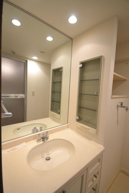 洗面設備　画像反転