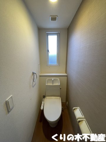 トイレ　落ち着いたトイレです