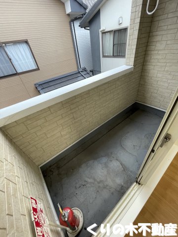 バルコニー　暖かな日差しのふりそそぐバルコニー