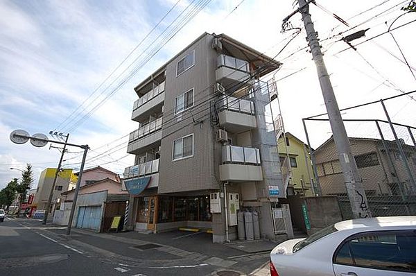 福岡市南区清水のマンションの建物外観