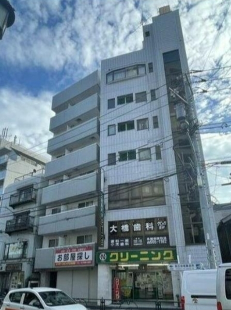 小坂ビルの建物外観