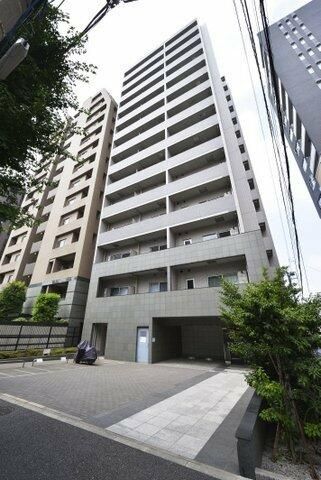 文京区本駒込のマンションの建物外観