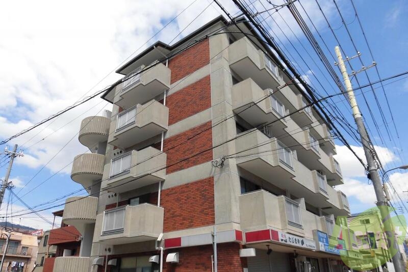 建物外観　少しレトロ感のある外観