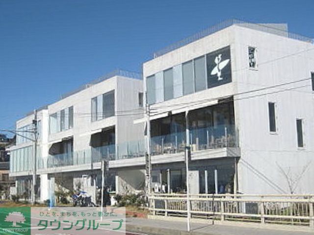 【藤沢市片瀬海岸のマンションのショッピングセンター】