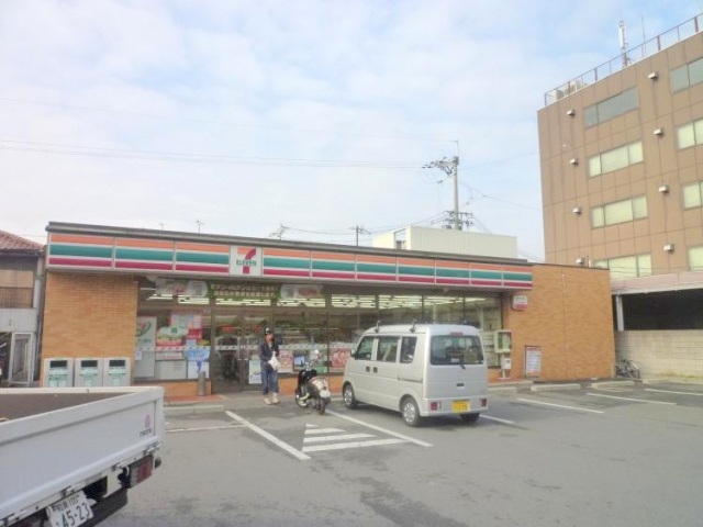 コンビニ　セブンイレブン 八尾弓削町店（コンビニ）まで724m