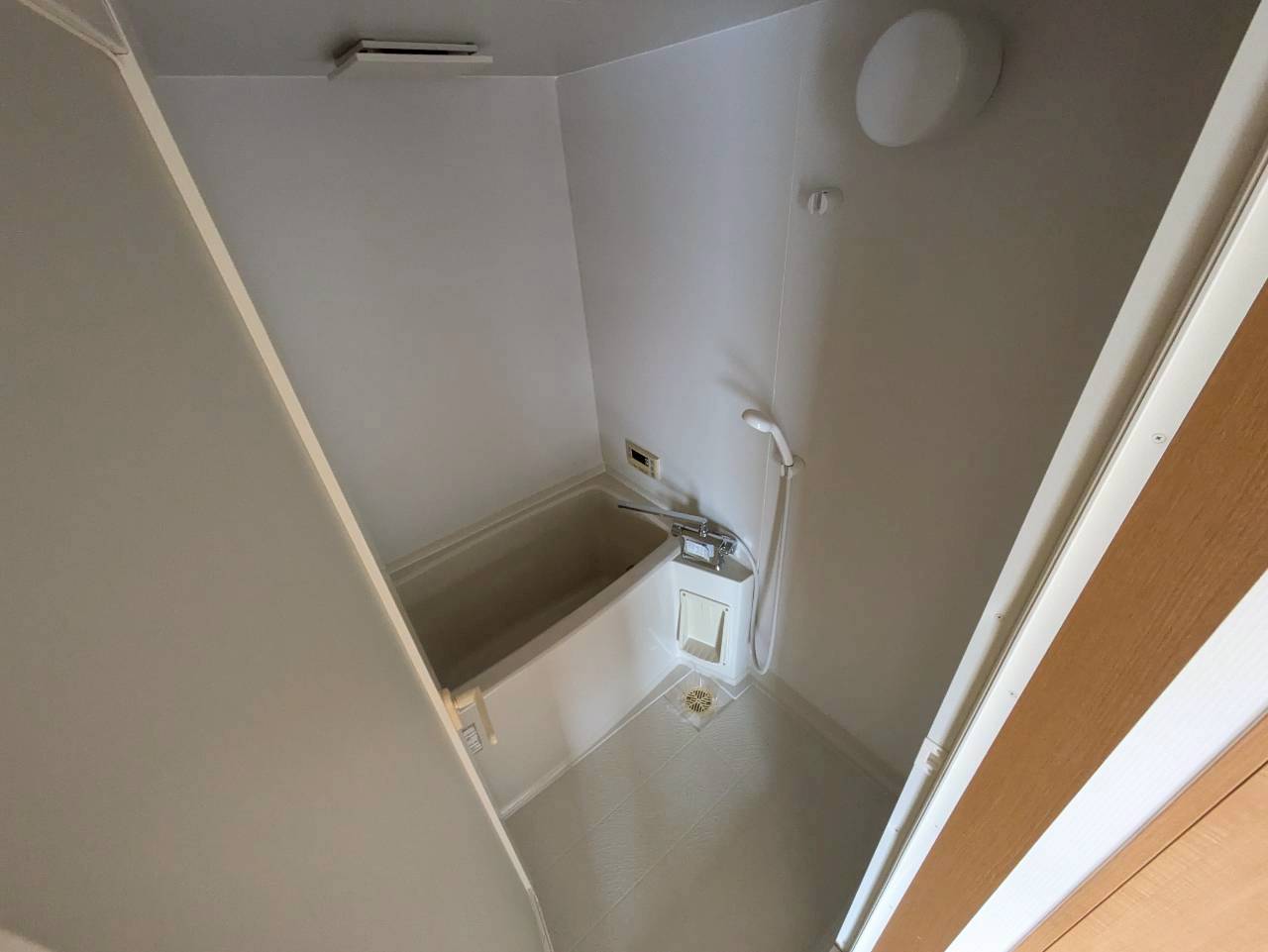 バス・シャワールーム　2025年10月撮影※現況を優先します。