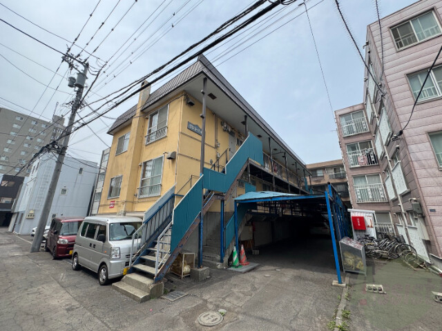 建物外観　札幌市東区北４２条東「グロリーハイツ」