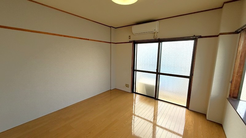 居室・リビング　ハイツ那岐