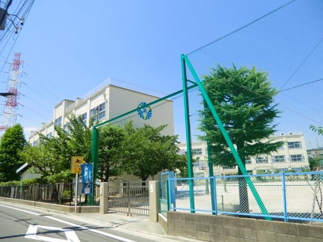 中学校　江北中学校（中学校）まで800m