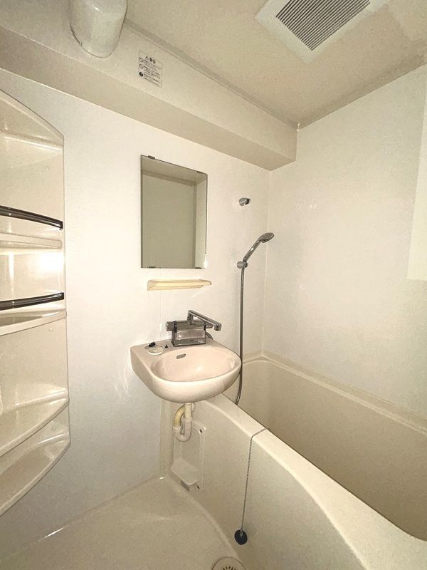 バス・シャワールーム　参考写真（同物件別部屋）