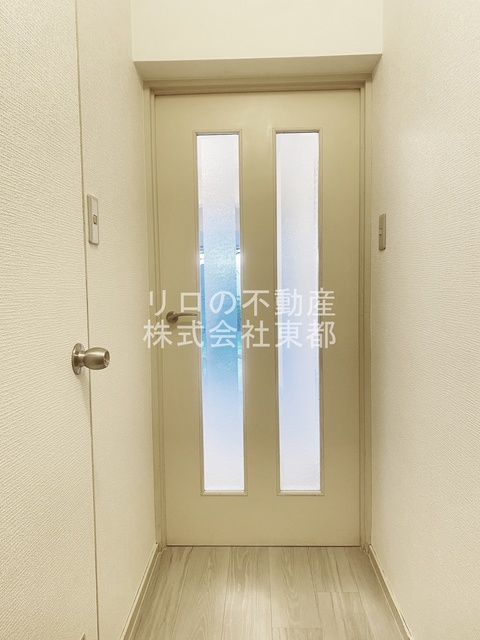 玄関　扉付なので、玄関から直接お部屋を見られる心配がありません☆