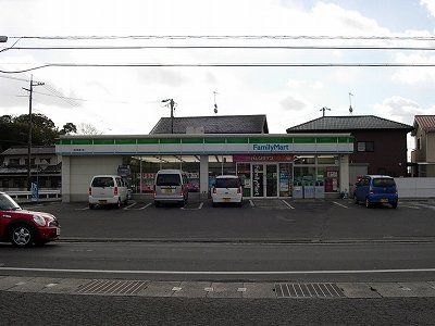 コンビニ　ファミリーマート神辺町道上店（コンビニ）まで370m