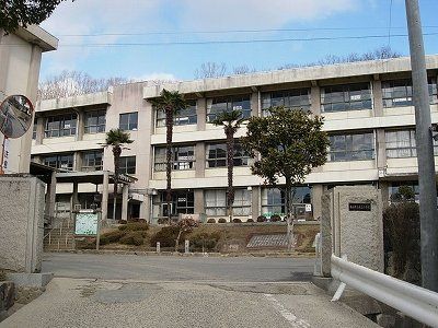 小学校　福山市立道上小学校（小学校）まで710m