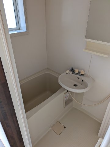 バス・シャワールーム　ゆっくり温まれますよ