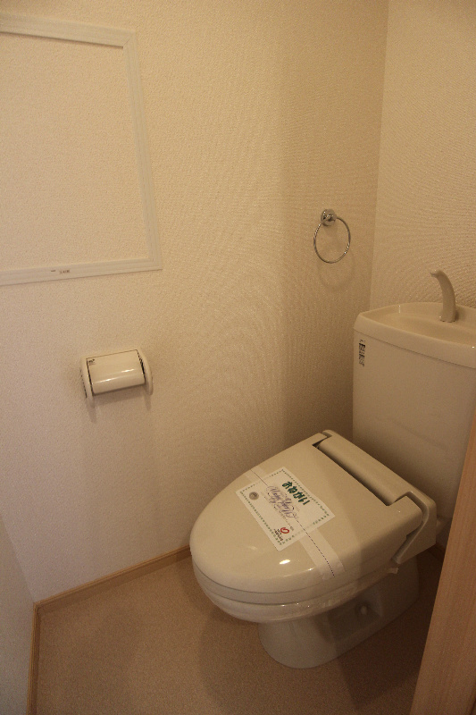トイレ　写真は同型物件です。