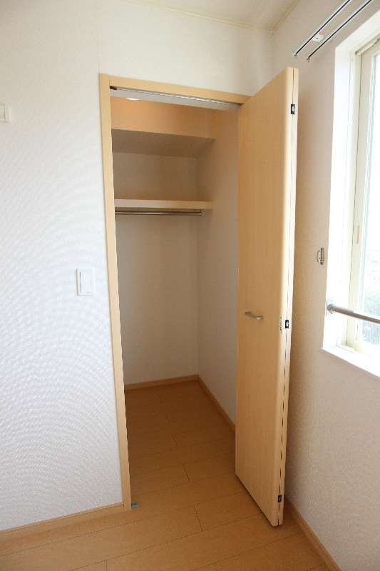 収納　写真は同型物件です。