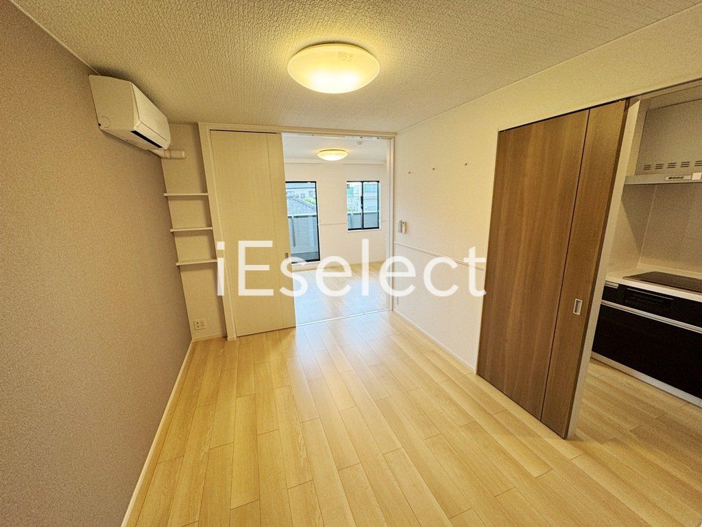 その他部屋・スペース　アクセントクロスがおしゃれなリビングです