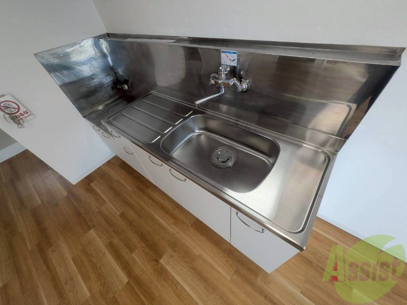 キッチン　キッチンはスペースも広々していて使いやすそうですよ！