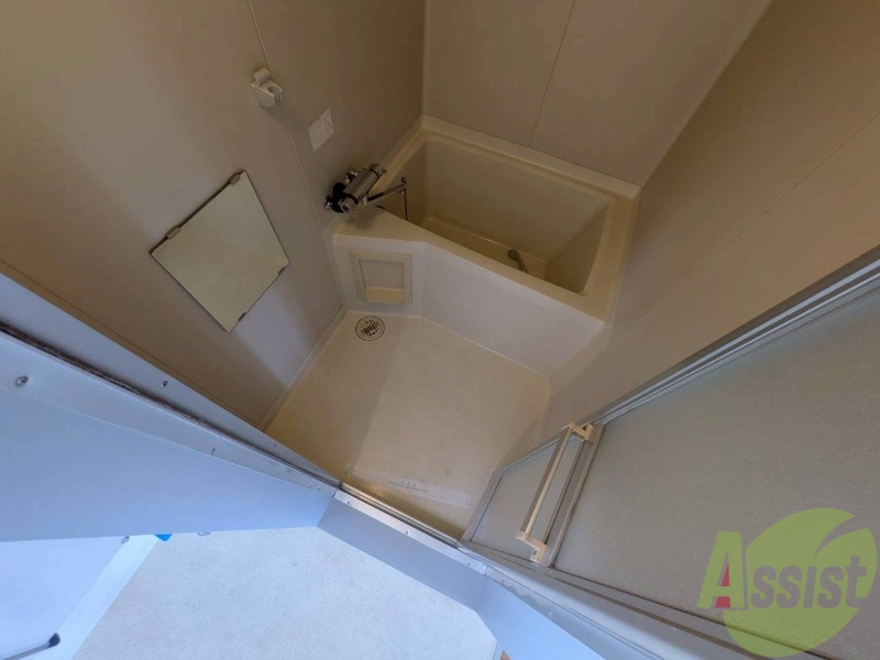 バス・シャワールーム　ユニットバスです。疲れを癒すのに欠かせませんね！