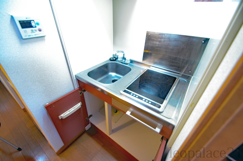 キッチン　設備仕様は号室により異なる為、現況を優先します。