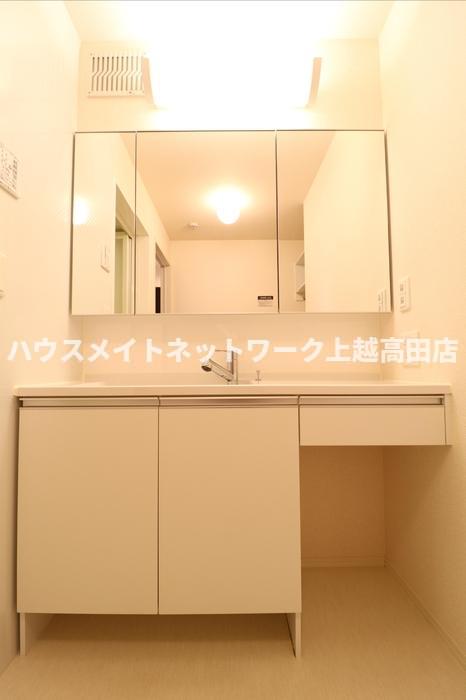 洗面設備　洗髪洗面化粧台