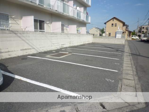 駐車場　エントランス