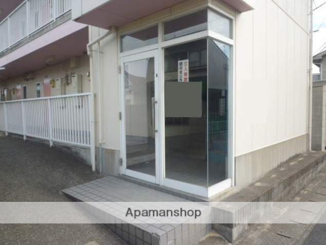 エントランス　駐車場