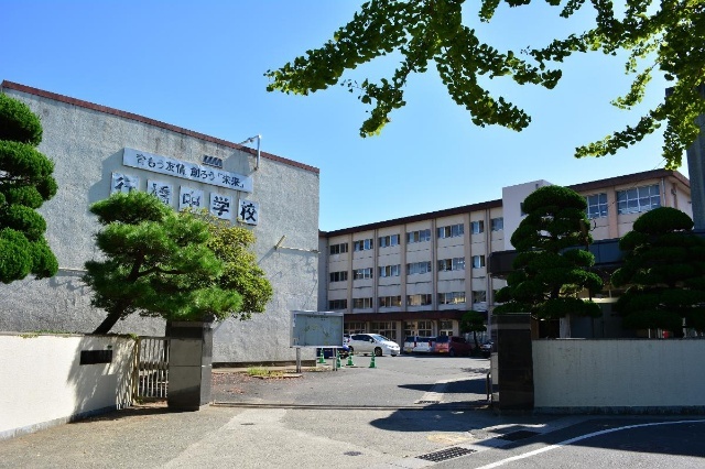 中学校　行橋市立行橋中学校（中学校）まで738m