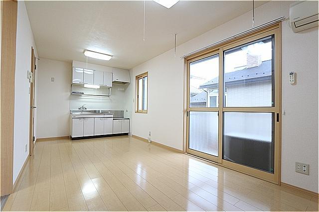 居室・リビング　10帖南向きのＬＤＫ