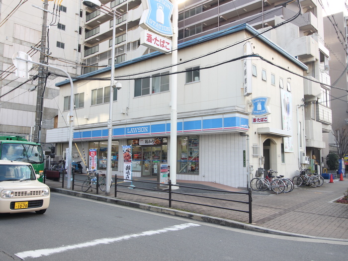 コンビニ　ローソン（コンビニ）まで176m
