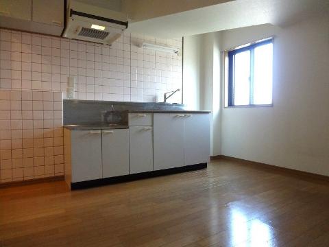 居室・リビング　室内