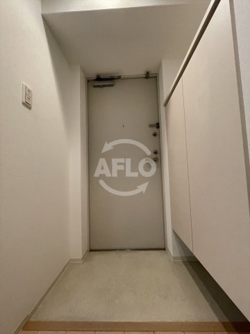 玄関　SERENiTE本町エコート　玄関スペース