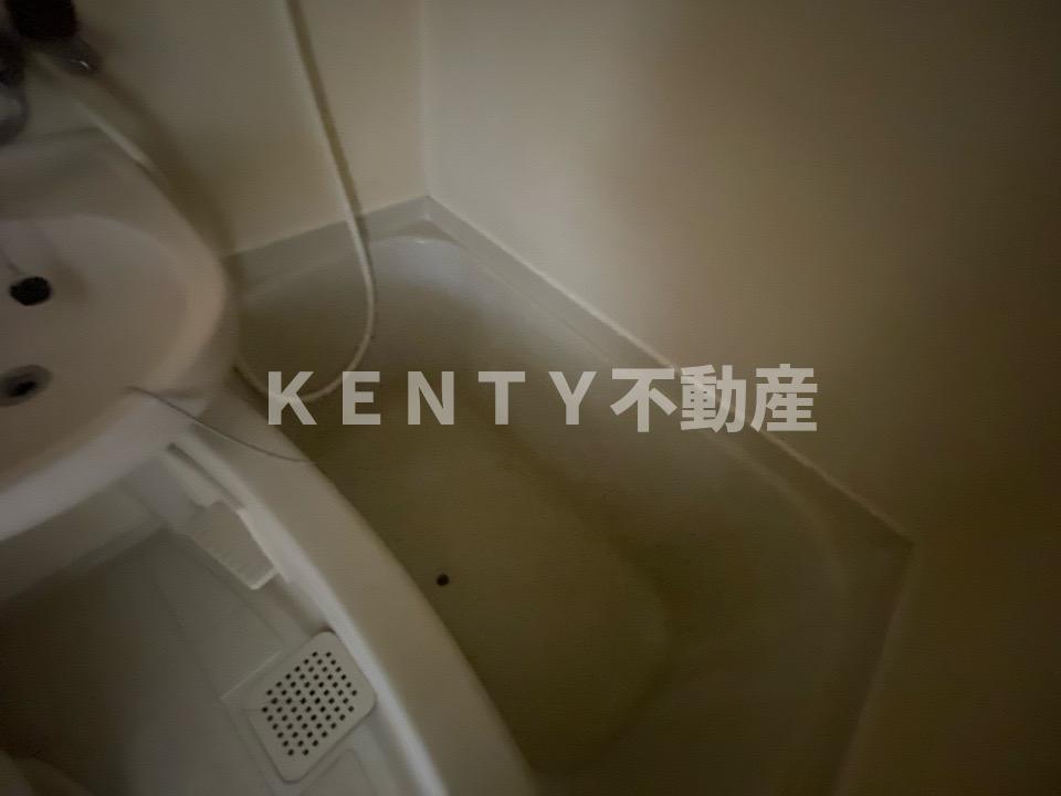 バス・シャワールーム　コンパクトで使いやすいお風呂です