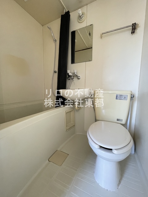 バス・シャワールーム　お掃除がしやすい３点ユニットバスです☆