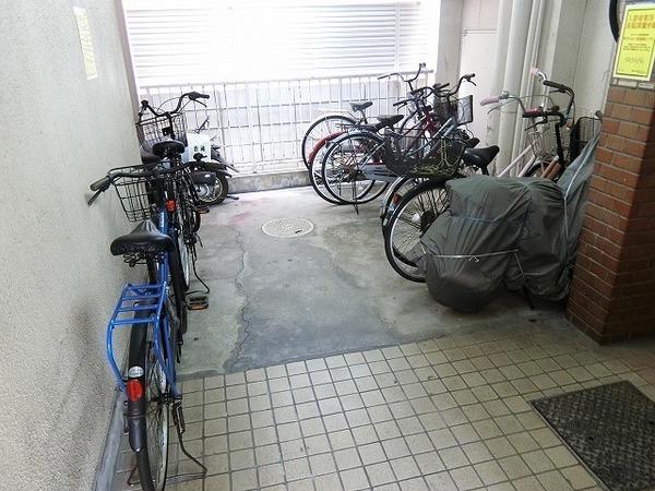 エントランス　駐輪場！