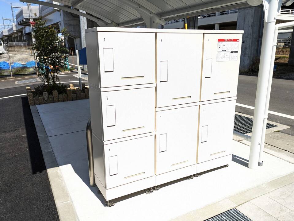 エントランス　宅配ボックス