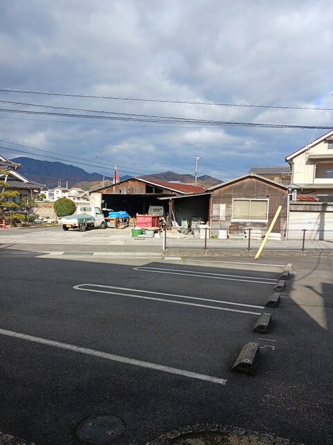 駐車場　駐車場