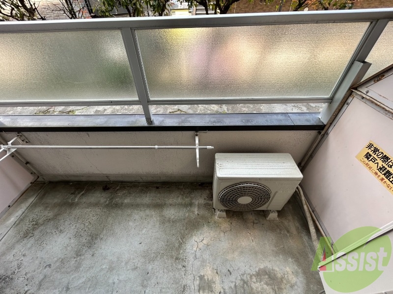 バルコニー　バルコニーはこちらです。十分な広さですね。