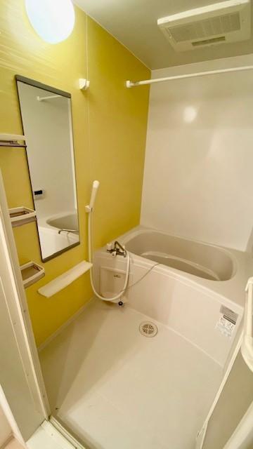 バス・シャワールーム　バスルーム