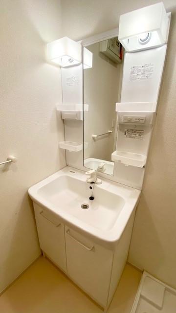 洗面設備　洗髪洗面化粧台