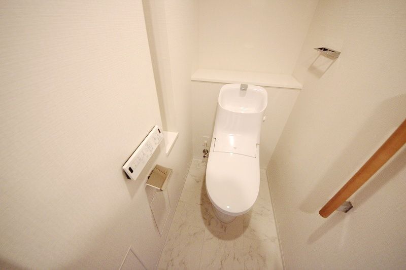 トイレ　トイレ