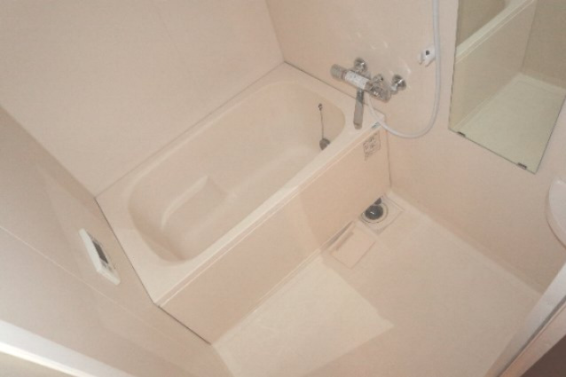 バス・シャワールーム　ゆったり過ごせるお風呂です