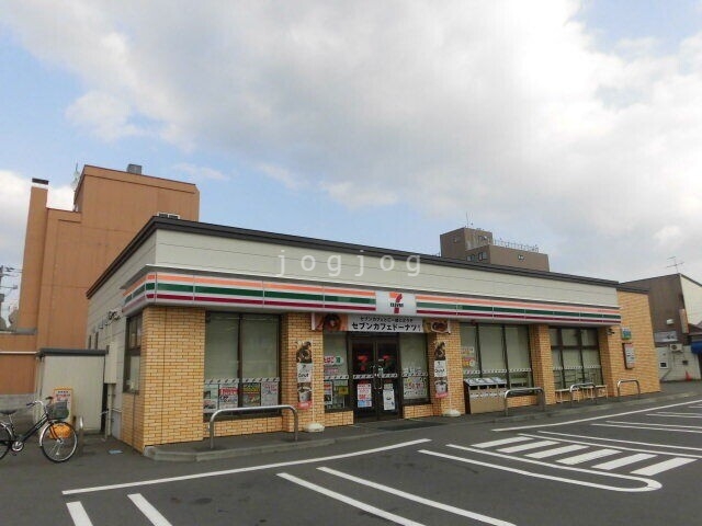 コンビニ　セブンイレブン千歳錦町店（コンビニ）まで150m