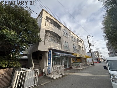 建物外観　宅配ボックス付きで不在時にも便利！