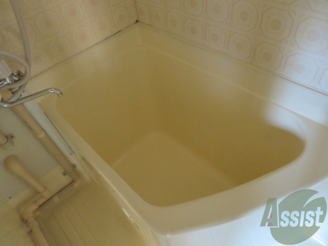 バス・シャワールーム　シンプルなお風呂で一日の疲れを癒せますね。