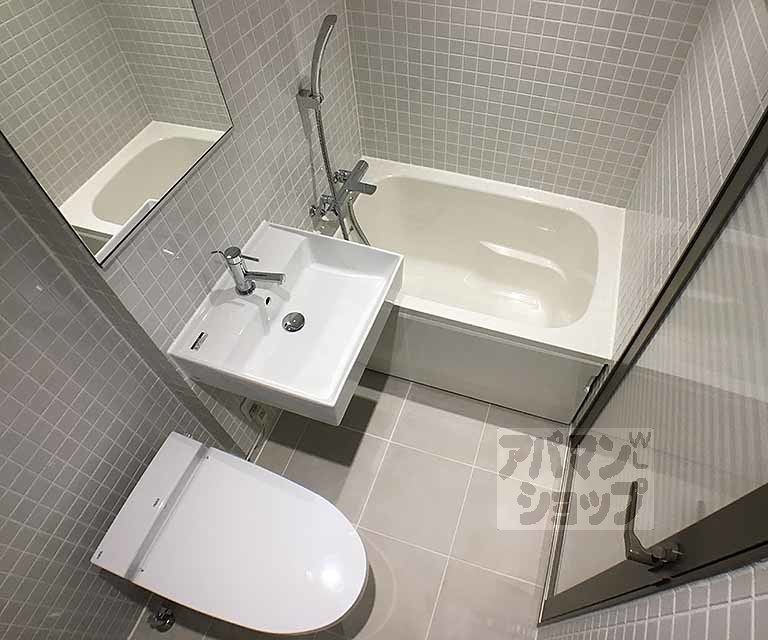 バス・シャワールーム