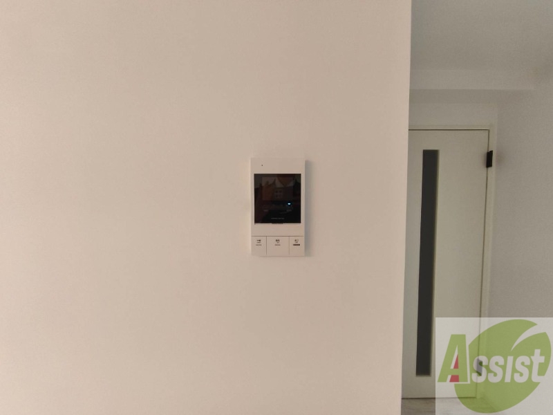 セキュリティ　モニタ付インターホンでセキュリティ面も安心です。