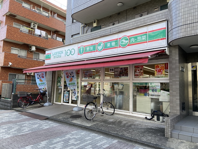 コンビニ　ローソンストア100六角橋店（コンビニ）まで306m