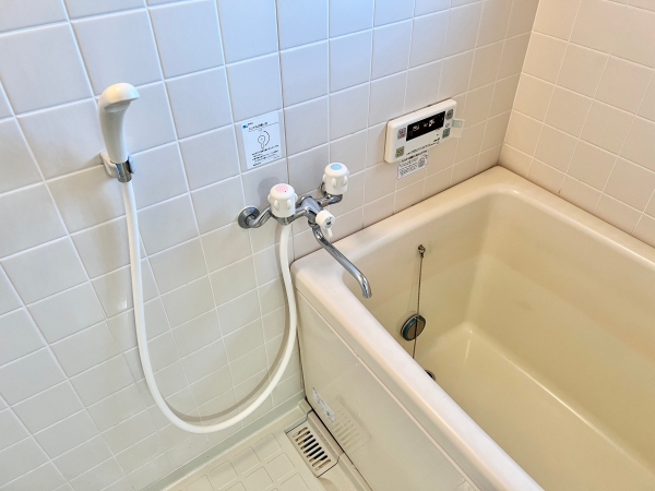 バス・シャワールーム　追い炊き機能完備でファミリーや長湯にも対応できるポイントです